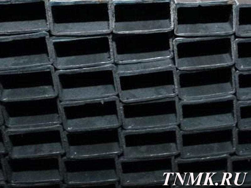 Труба профильная 50х40х4 мм ст. 20